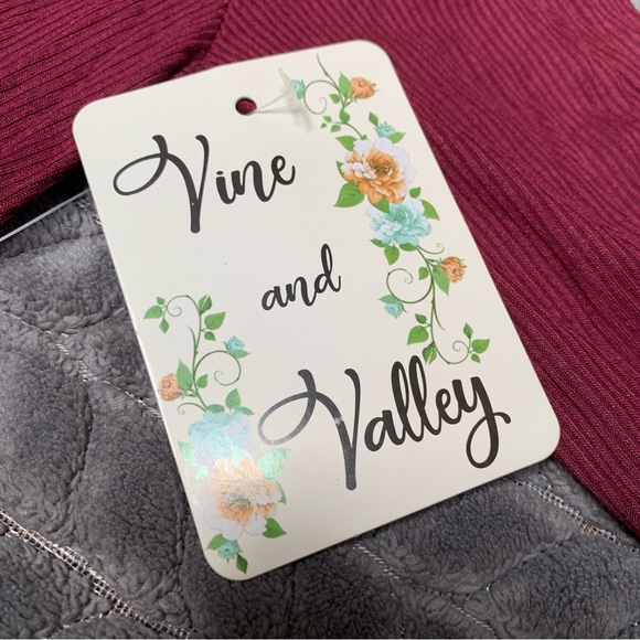 NEW Vine And Valley Long Sleeve Maroon Top Hook and Eye Ribbed Large L - Picture 8 of 11